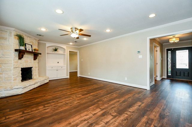 2726 Triway Lane, Houston, TX 77043