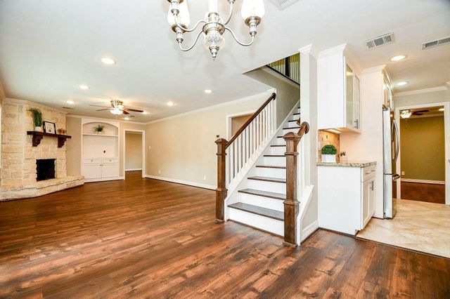 2726 Triway Lane, Houston, TX 77043