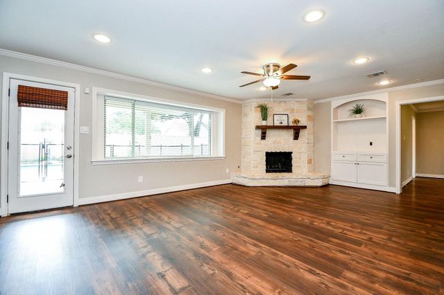 2726 Triway Lane, Houston, TX 77043