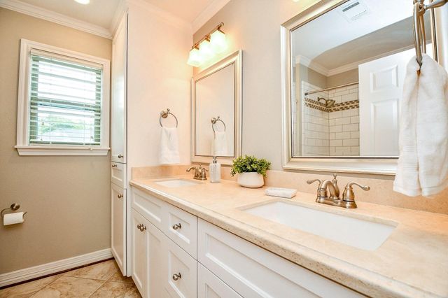 2726 Triway Lane, Houston, TX 77043