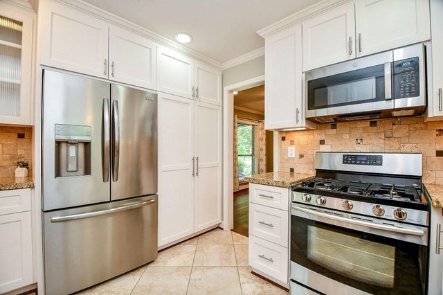 2726 Triway Lane, Houston, TX 77043