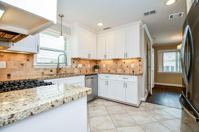 2726 Triway Lane, Houston, TX 77043