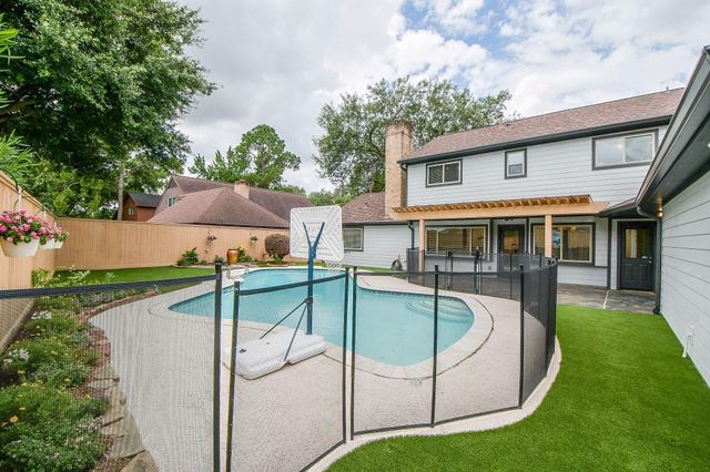 2726 Triway Lane, Houston, TX 77043