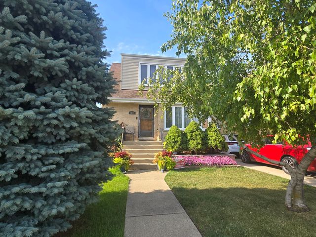 6134 W Leland Avenue, Chicago, IL 60630