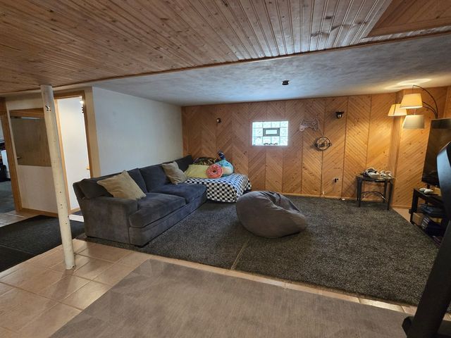 6134 W Leland Avenue, Chicago, IL 60630