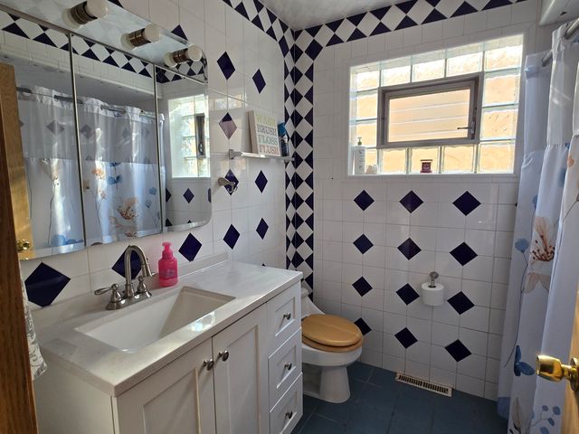 6134 W Leland Avenue, Chicago, IL 60630