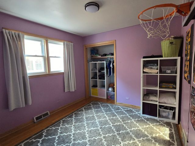 6134 W Leland Avenue, Chicago, IL 60630