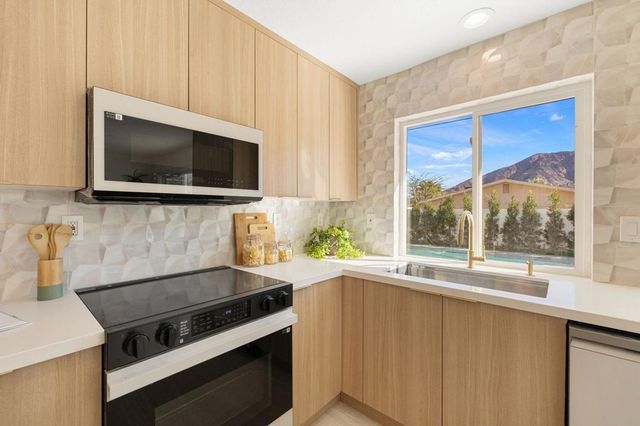 53770 Avenida Obregon, La Quinta, CA 92253