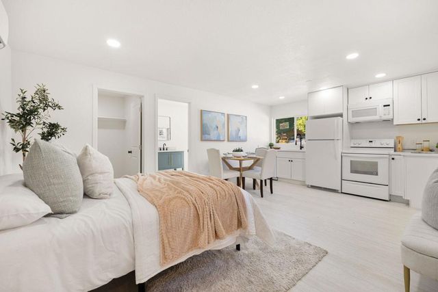 53770 Avenida Obregon, La Quinta, CA 92253