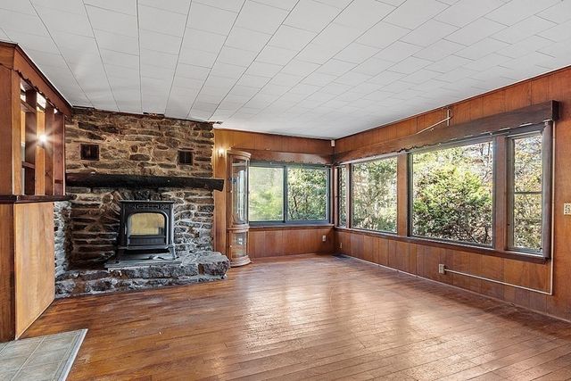 240 Barre Rd, Phillipston, MA 01331