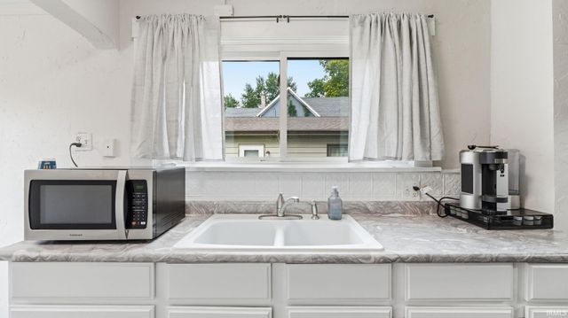 1155 Nuttman Avenue, Fort Wayne, IN 46807