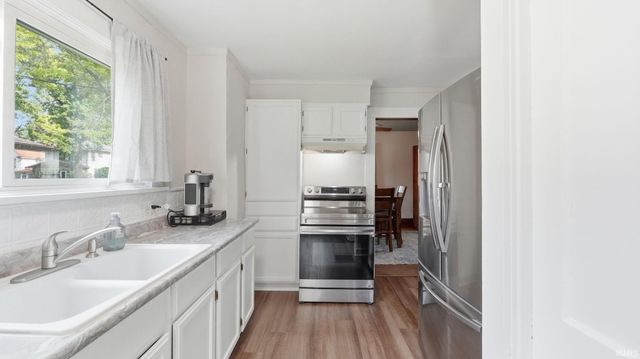 1155 Nuttman Avenue, Fort Wayne, IN 46807