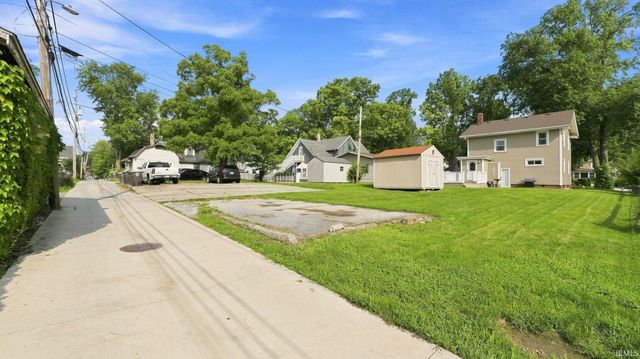 1155 Nuttman Avenue, Fort Wayne, IN 46807