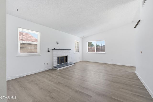 37129 Calle Amigo, Palmdale, CA 93550