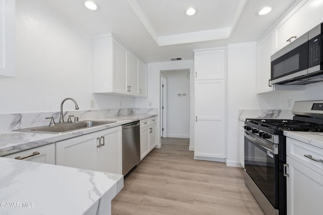 37129 Calle Amigo, Palmdale, CA 93550