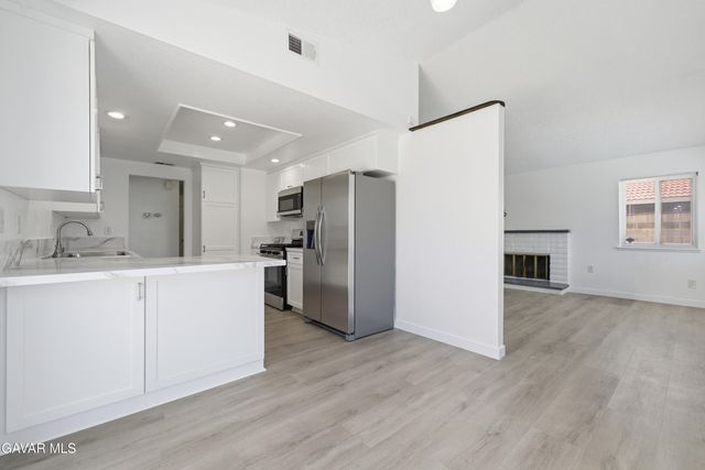 37129 Calle Amigo, Palmdale, CA 93550