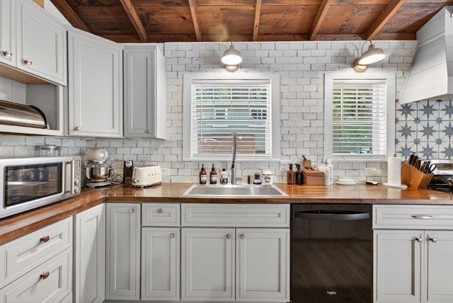 125 Shadowbrook Road, Ben Lomond, CA 95005