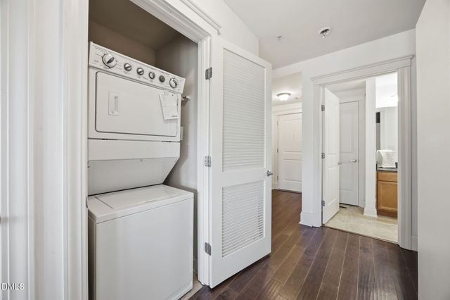 222 Glenwood Avenue 423, Raleigh, NC 27603