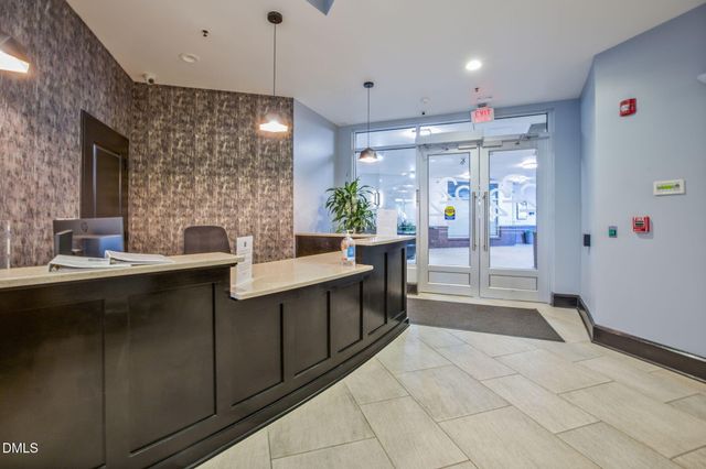 222 Glenwood Avenue 423, Raleigh, NC 27603