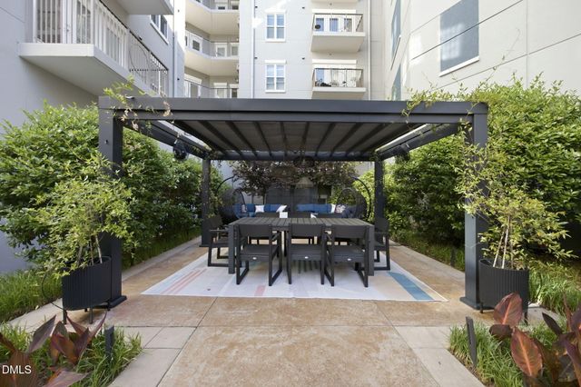 222 Glenwood Avenue 423, Raleigh, NC 27603