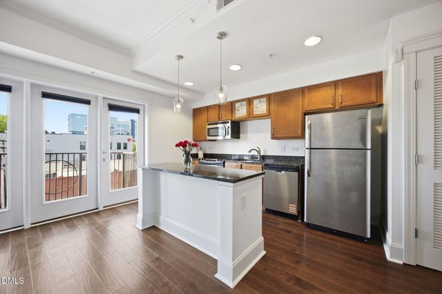 222 Glenwood Avenue 423, Raleigh, NC 27603