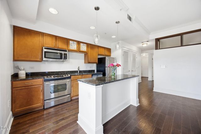 222 Glenwood Avenue 423, Raleigh, NC 27603