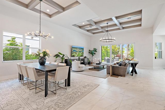 9338 Crestview Circle, Palm Beach Gardens, FL 33412