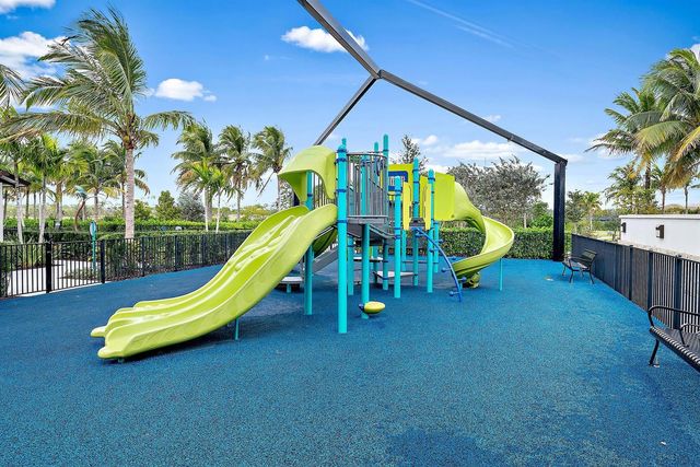 9338 Crestview Circle, Palm Beach Gardens, FL 33412