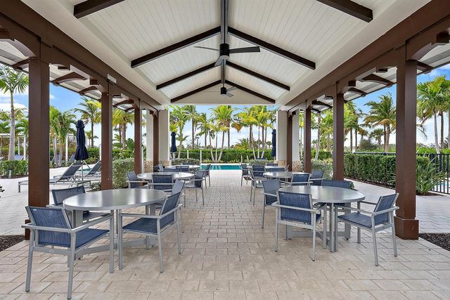 9338 Crestview Circle, Palm Beach Gardens, FL 33412