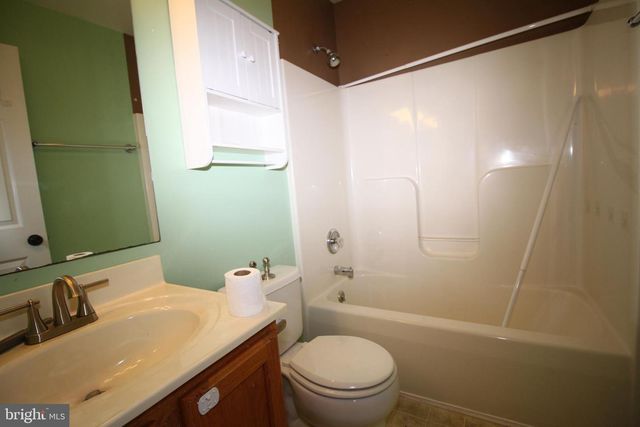 122 GARDENSIDE DR, Smyrna, DE 19977