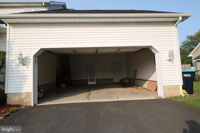 122 GARDENSIDE DR, Smyrna, DE 19977
