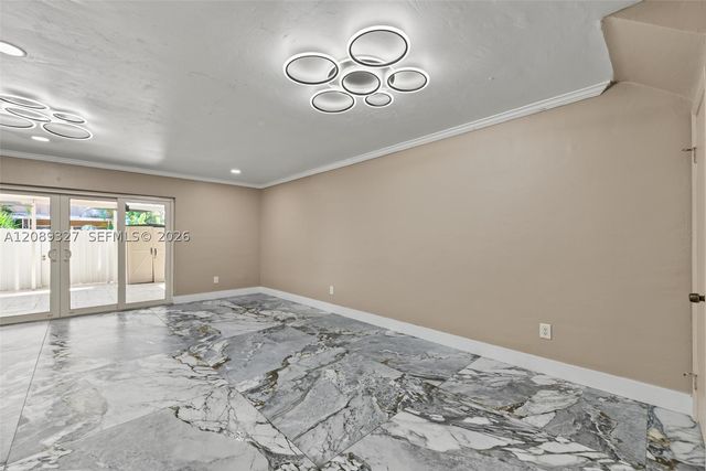 6905 W 2nd Way, Hialeah, FL 33014