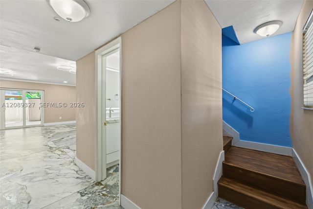 6905 W 2nd Way, Hialeah, FL 33014
