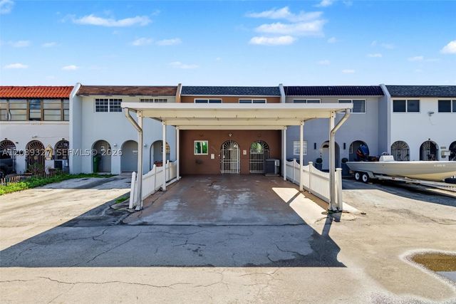 6905 W 2nd Way, Hialeah, FL 33014