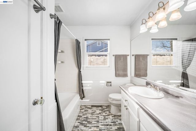 2342 Palm Ave, Livermore, CA 94550