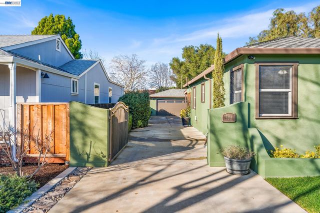 2342 Palm Ave, Livermore, CA 94550