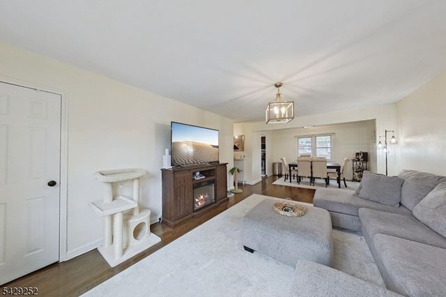 151 E Palisade Ave 6D, Englewood City, NJ 07631