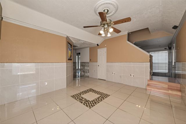 6106 Santa Christi Drive, Houston, TX 77053