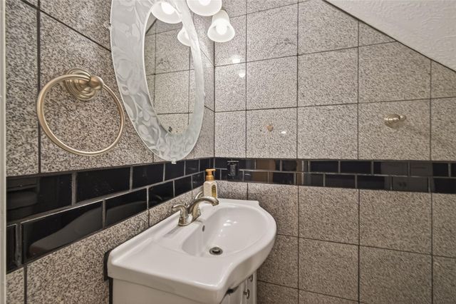 6106 Santa Christi Drive, Houston, TX 77053