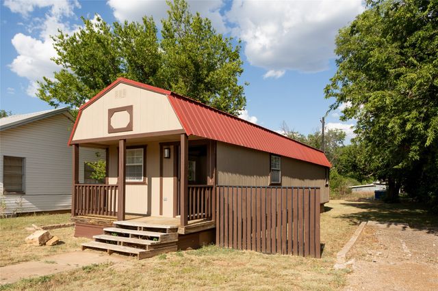 340 W 3rd Street, Baird, TX 79504