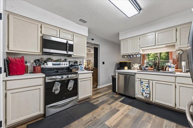 5529 Rainbow Lane, Crestview, FL 32539