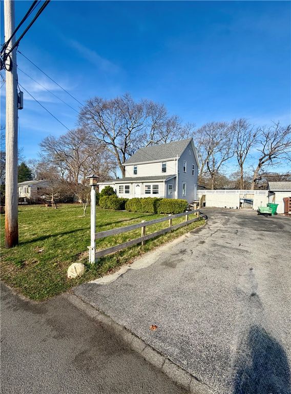 131 Canfield Avenue, Warwick, RI 02889