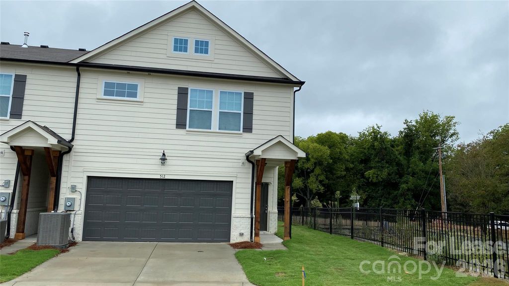 512 Main Street, Pineville, NC 28134
