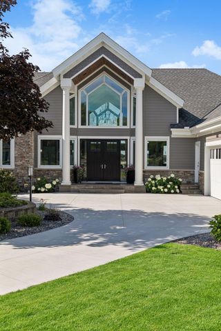 1065 Bayside Lane, Minnetrista, MN 55364
