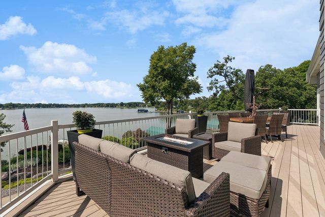 1065 Bayside Lane, Minnetrista, MN 55364
