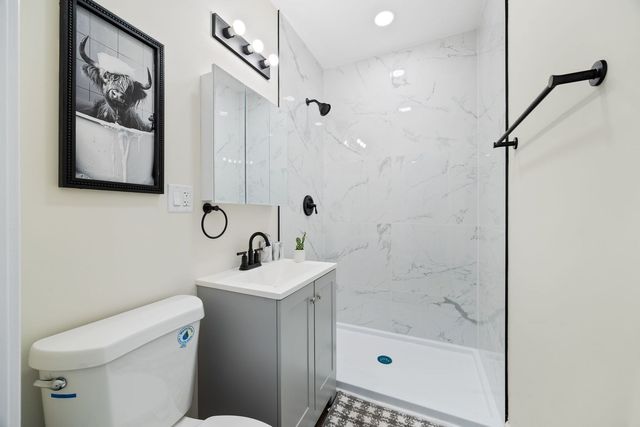 8429 S dante Avenue, Chicago, IL 60619