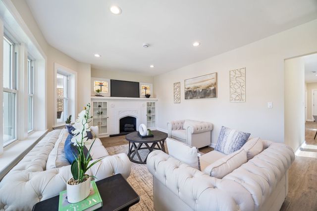 8429 S dante Avenue, Chicago, IL 60619