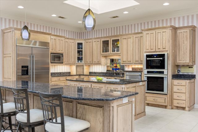 5501 Flagstick Drive, Granbury, TX 76049