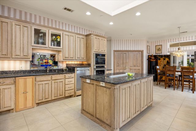 5501 Flagstick Drive, Granbury, TX 76049