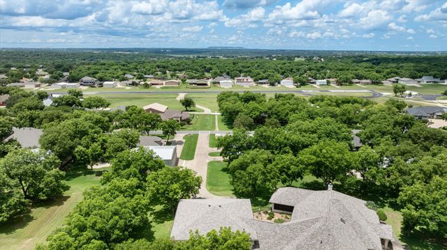 5501 Flagstick Drive, Granbury, TX 76049